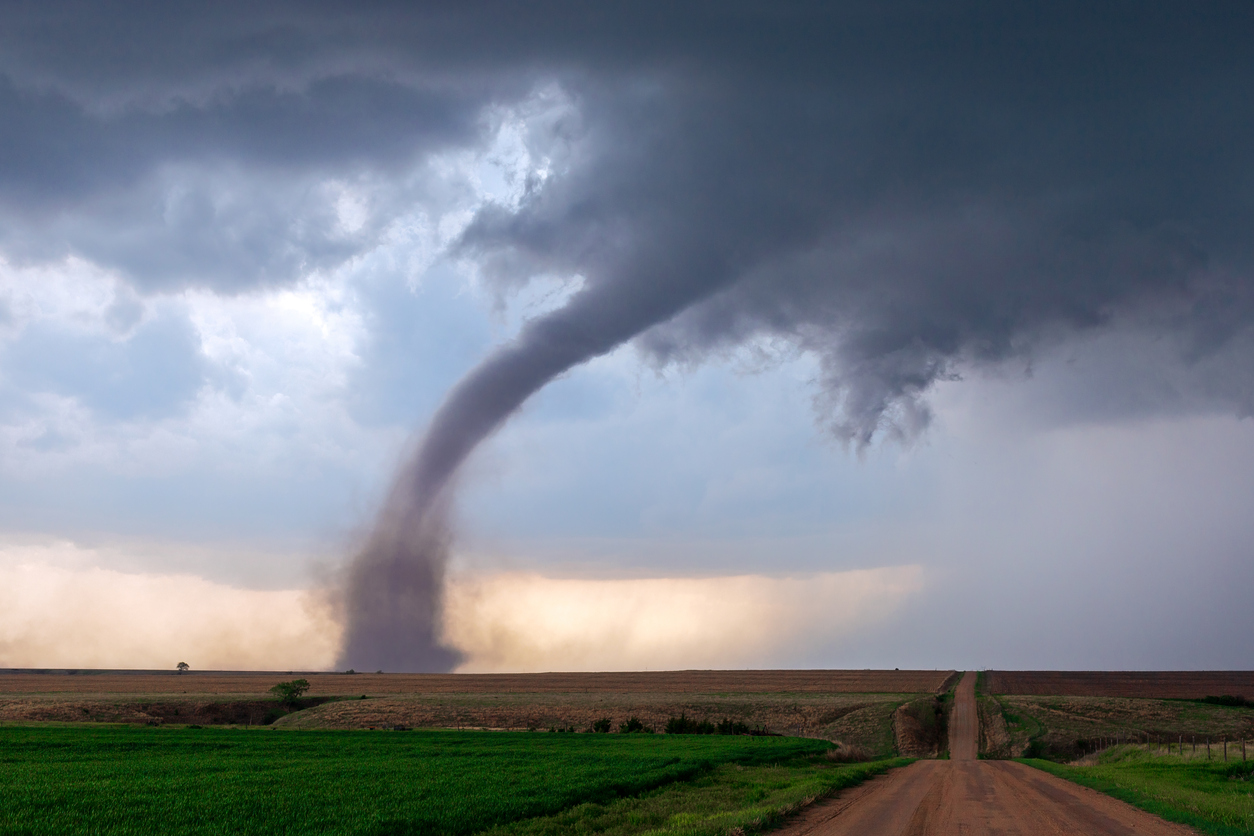 The Kansas tornado - Fixed On Bonds